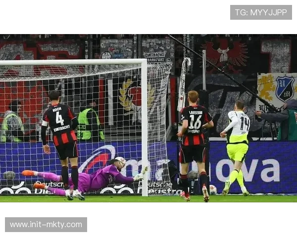 多特蒙德3-2险胜海登海姆，吉拉西梅开二度后失点